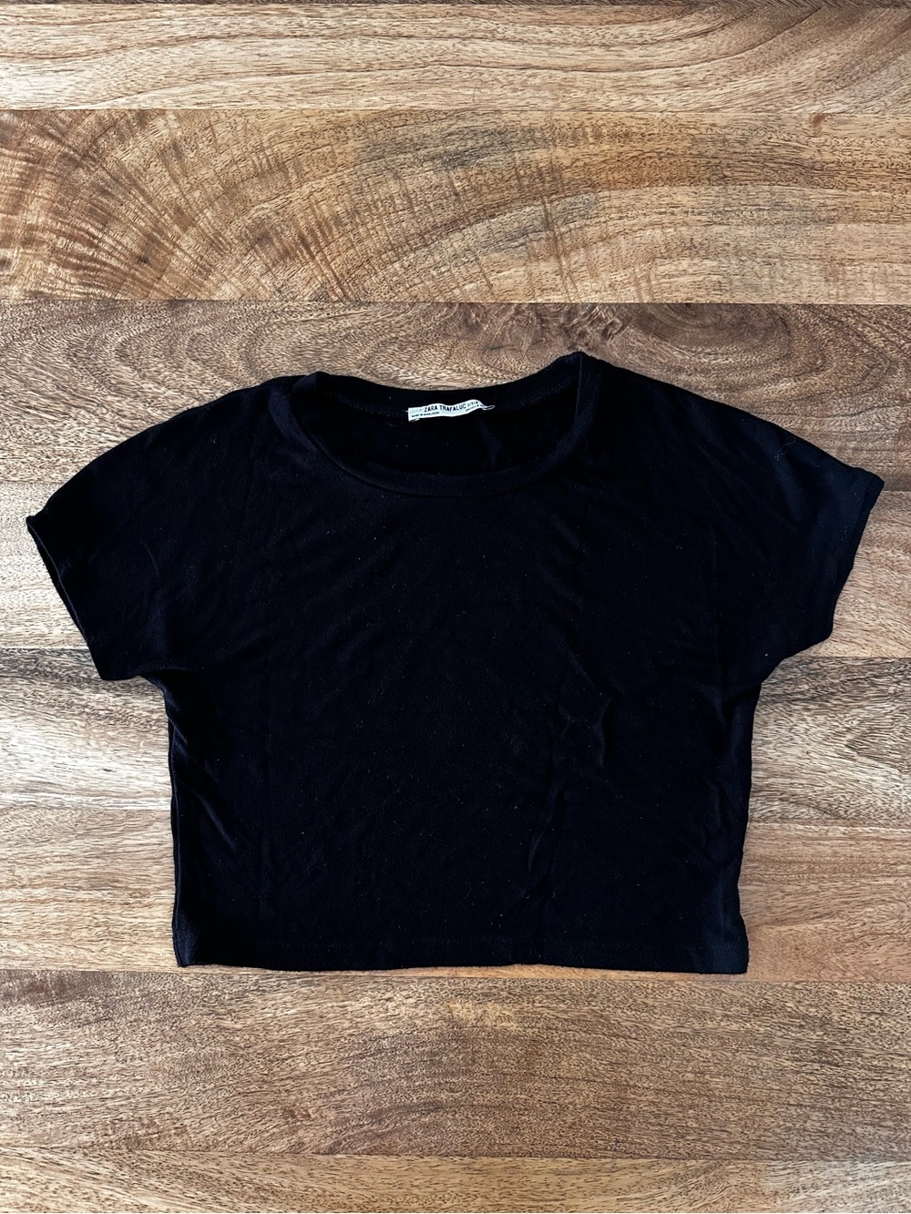 🖤 Zara Trafaluc Black Cropped Tee – Size S